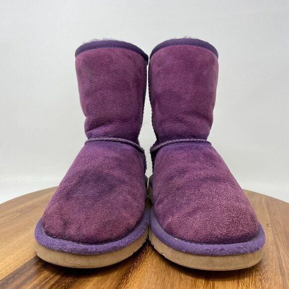 UGG Shoe Womens Size 5 Classic Short Boot Purple Pull On Fleece Lined Casual - Picture 2 of 7